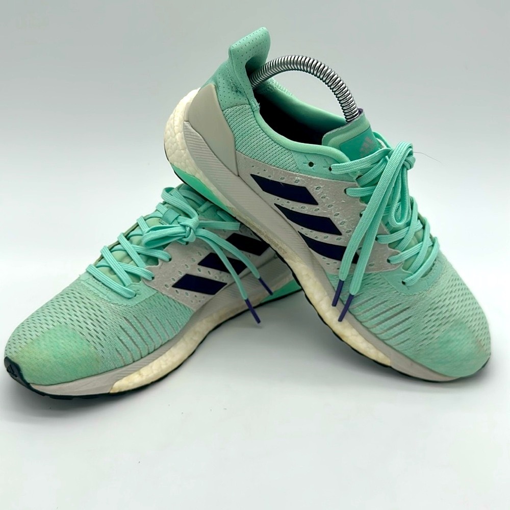 Adidas Athletic Shoes Mint Green Black Stripes with Modern Design Womens Size 9